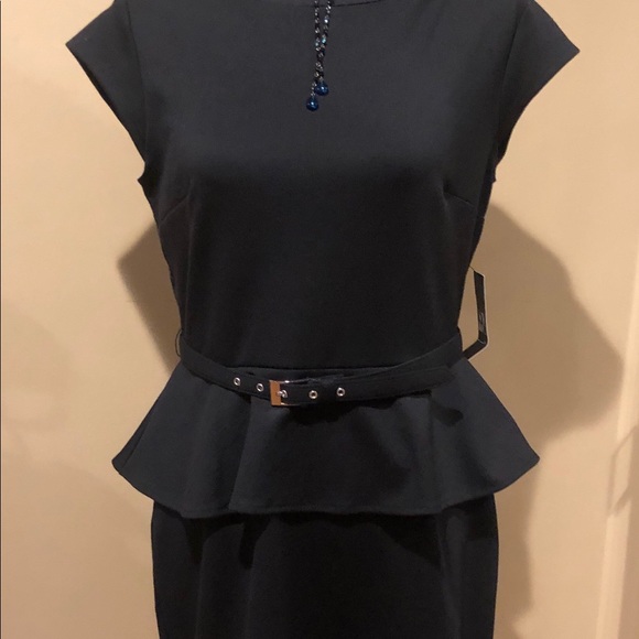 Black Dress - Picture 2 of 5